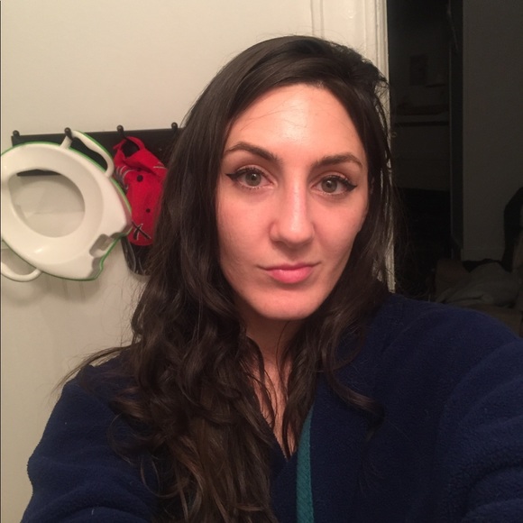 Meet your Posher, Frances - Picture 2 of 2